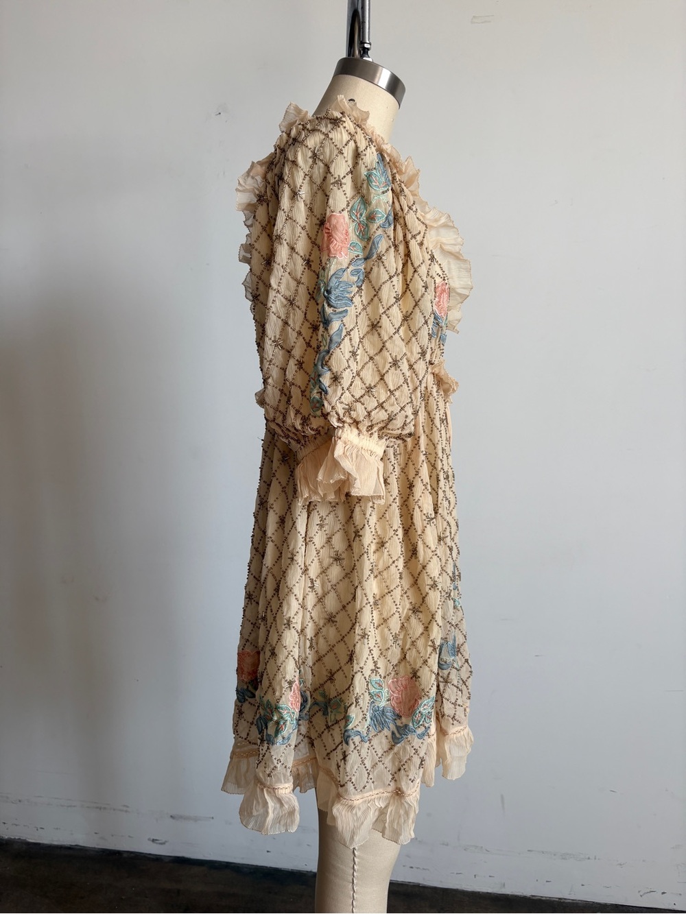 NWT For Love And Lemons Spellbound Rose Mini Dress in Cream Sz Small - Picture 10 of 15